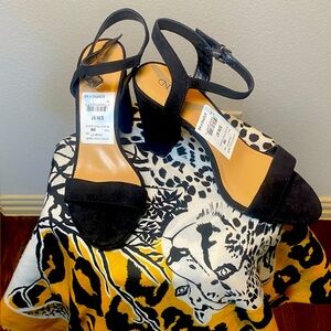 NEW WITH TAGS! Black Chunky Heels by Abound. Size 9M.